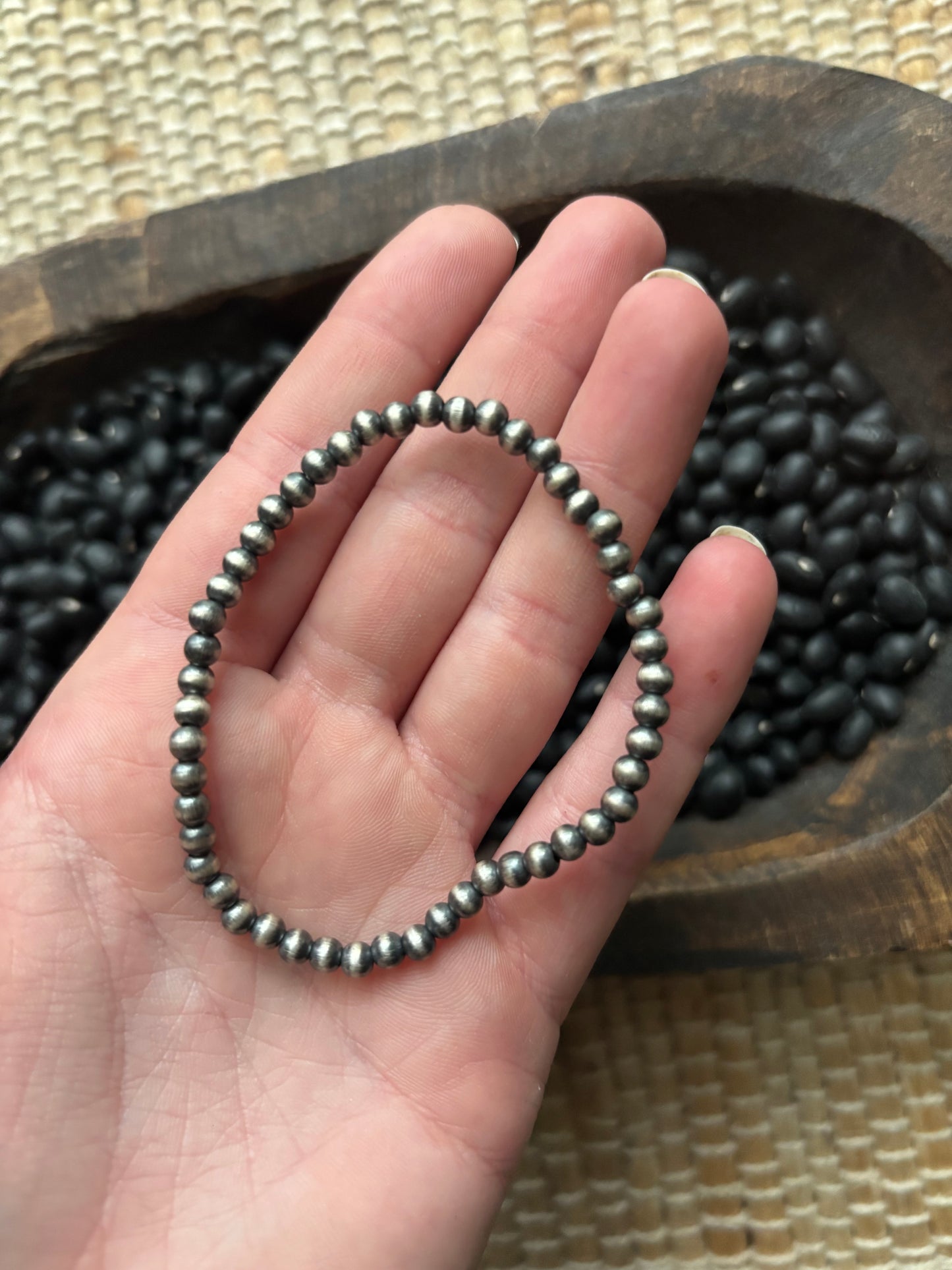 Stretchy pearl bracelet